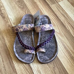 Brand New Muk Luks Floral Sandals